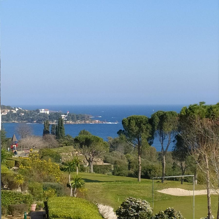 Studio 4P Vue Mer Calme Cap Esterel Saint-Raphaël Esterno foto